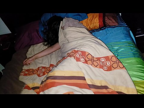 ❤️ Semeordea bere amaorde gazteari errieta egiten dio lo egiten duen bitartean. Porno ederra %eu.porngifmag.ruan ❌️